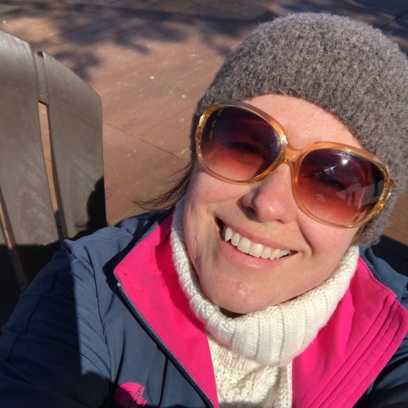 Meet your Posher, Annie - Picture 1 of 1